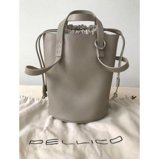 ペリーコpellico シルバー バッグ美品です 元値50000円のお品です