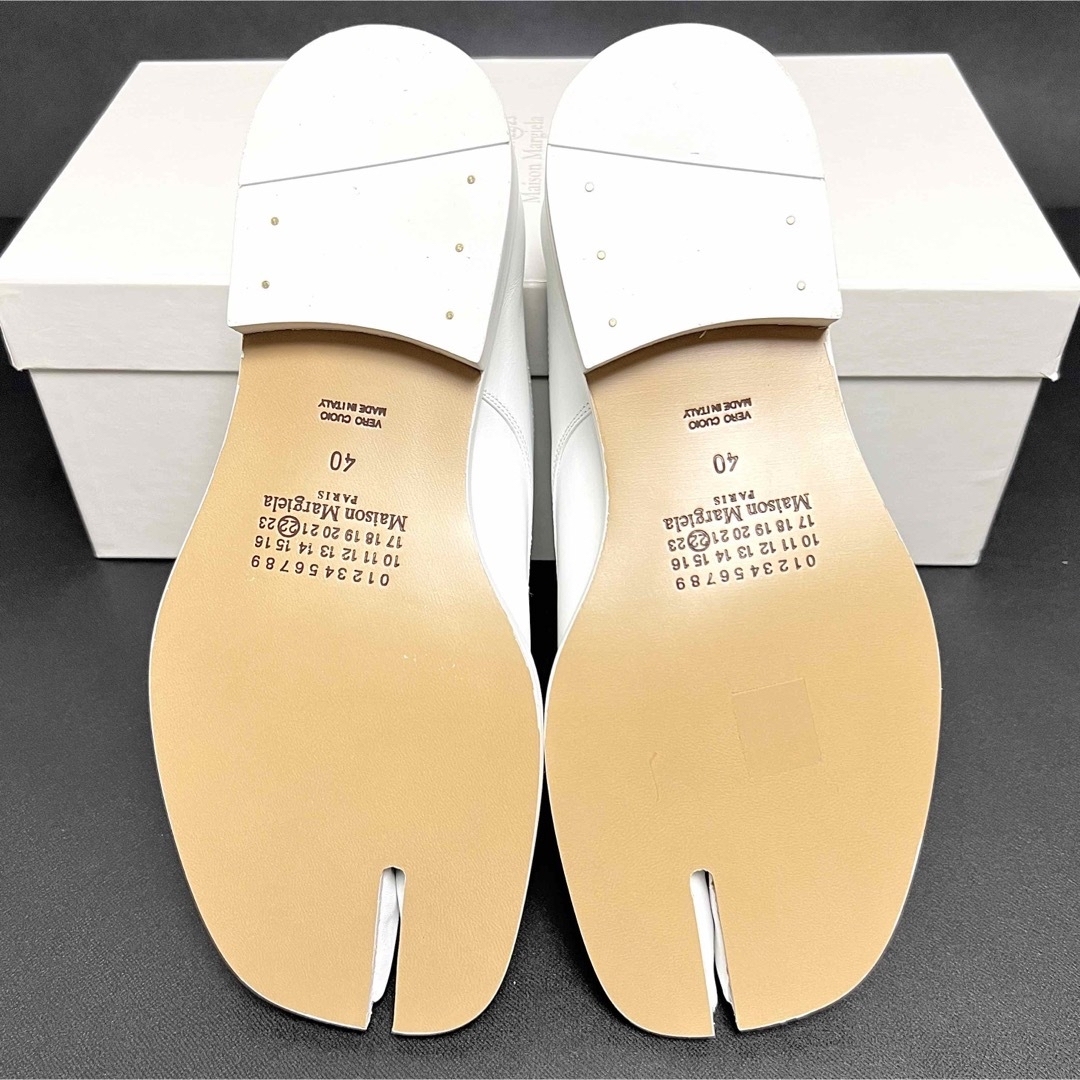 Maison Martin Margiela(マルタンマルジェラ)の40 新品 メゾンマルジェラ タビ レースアップ シューズ Tabi 白 メンズ メンズの靴/シューズ(ドレス/ビジネス)の商品写真