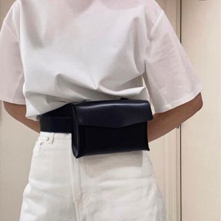 イロット(IIROT)のIIROT⠀ Double belt waist bag_Black(ボディバッグ/ウエストポーチ)