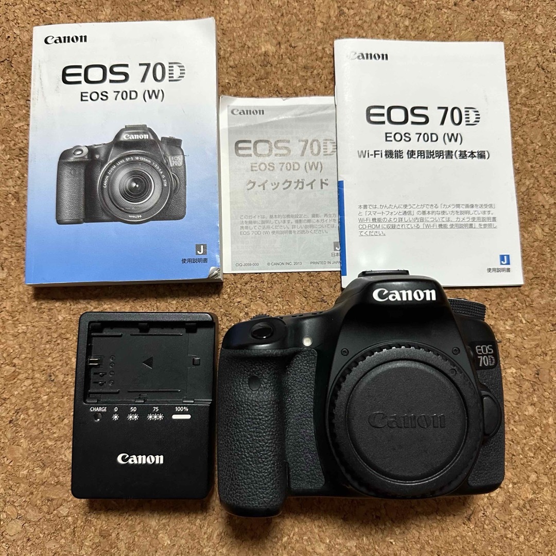 スマホ/家電/カメラCANON EOS 70D カメラ 本体 充電器