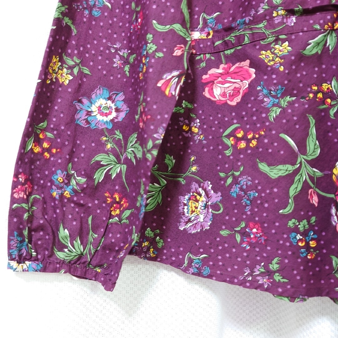 LAURA ASHLEY(ローラアシュレイ)のLauraAshley ローラアシュレイ 花柄ブラウス 長袖 紫 13号 レディースのトップス(シャツ/ブラウス(長袖/七分))の商品写真
