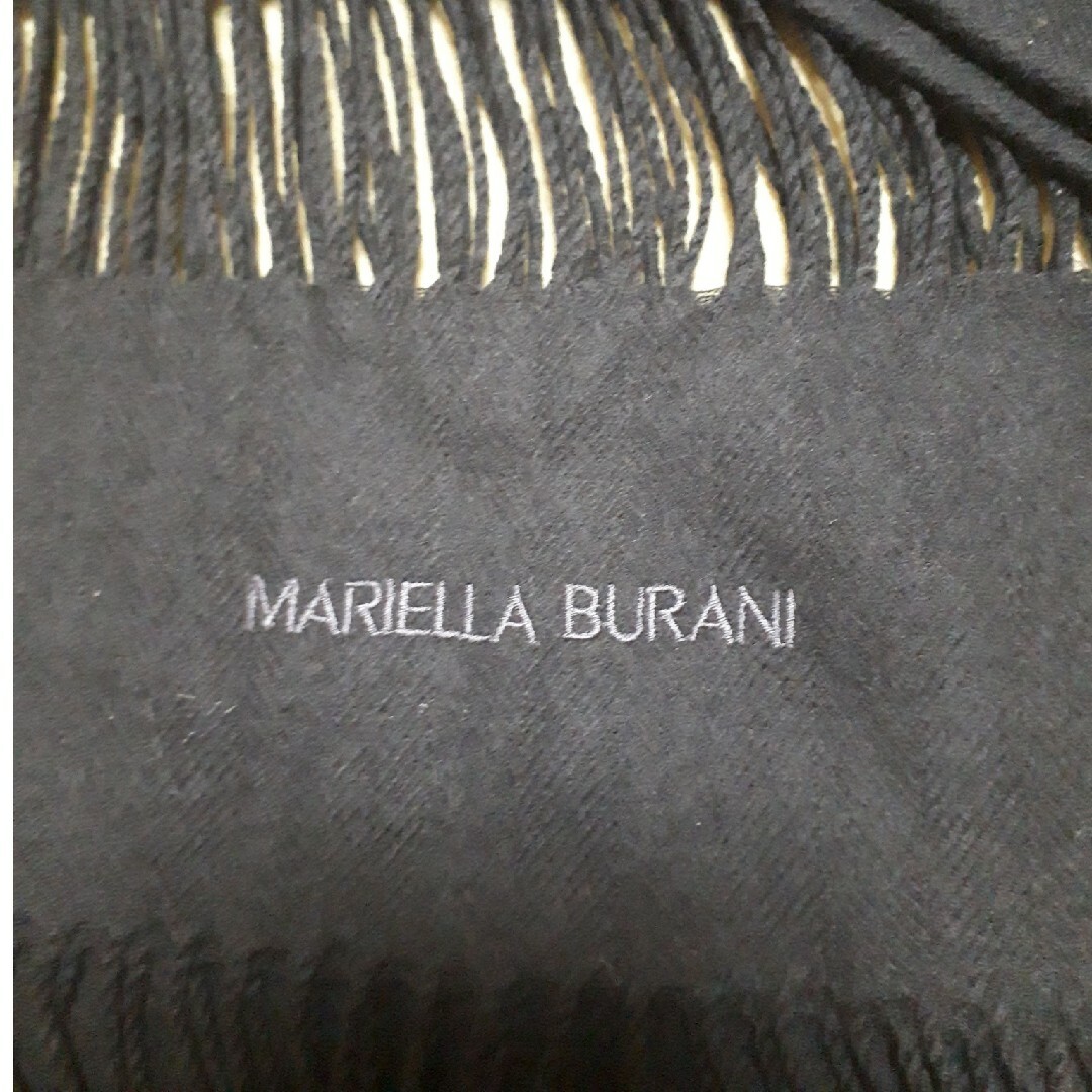 11/18に削除します☆MARIELLA BURANI マフラー☆黒色 レディースのファッション小物(マフラー/ショール)の商品写真