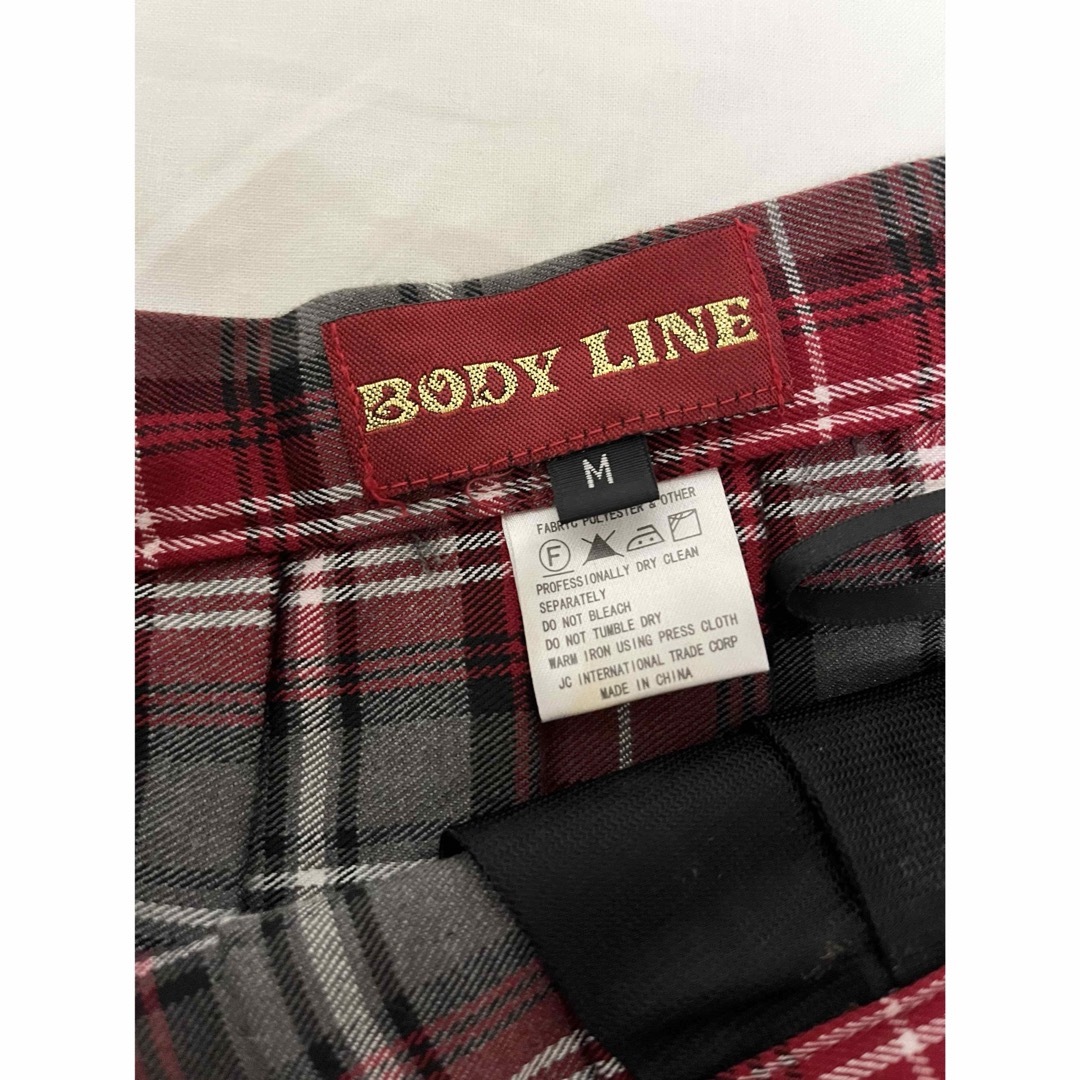 BODYLINE(ボディライン)の赤 グレー チェック コスプレ ミニスカ 制服 ブレザー プリーツ レディースのスカート(ミニスカート)の商品写真