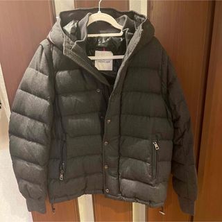 モンクレール(MONCLER)のMONCLER モンクレール ダウンジャケット　モンジュネーブル　グレー(ダウンジャケット)