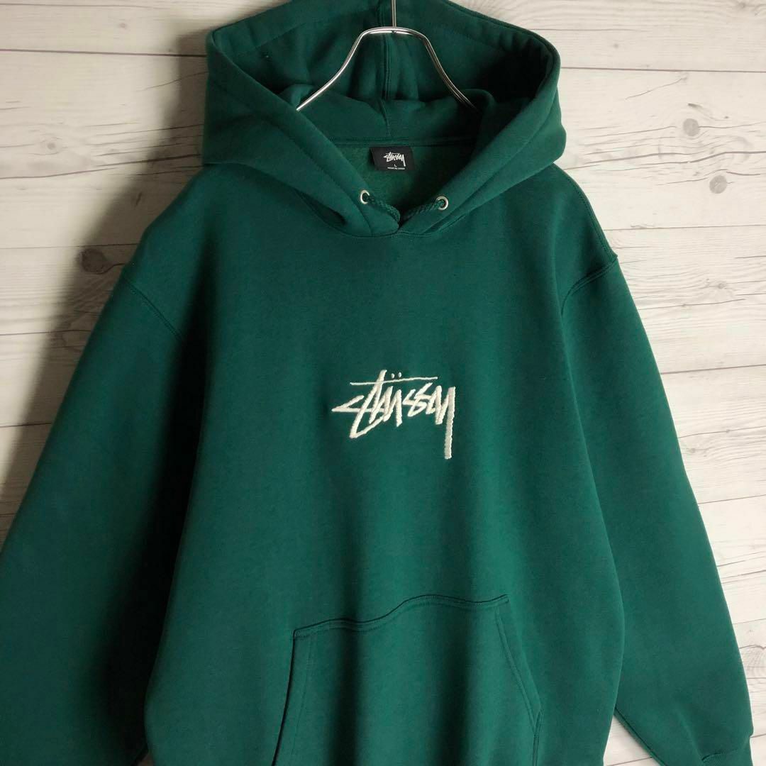 【入手困難】stussy センター刺繍ロゴ 希少カラー 即完売 パーカー