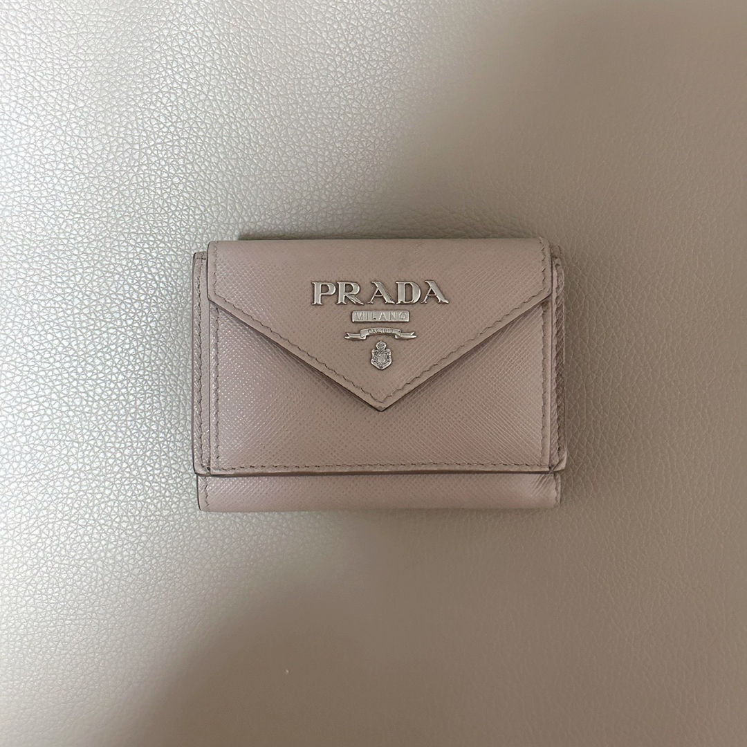 PRADA - PRADA 3つ折り財布 ベージュの通販 by na's shop|プラダなら