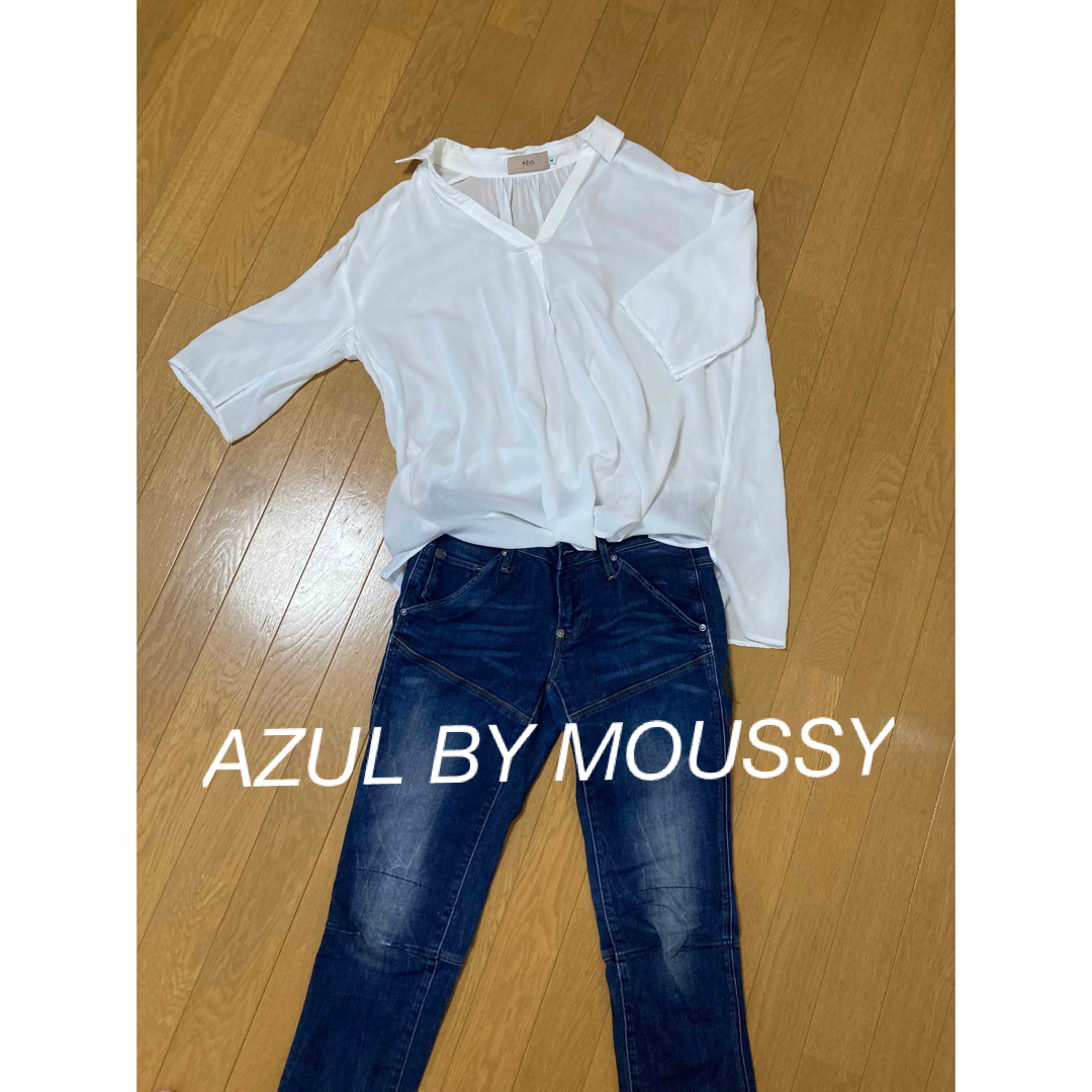 AZUL by moussy(アズールバイマウジー)のAZUL BY MOUSSY 白シャツ レディースのトップス(シャツ/ブラウス(長袖/七分))の商品写真