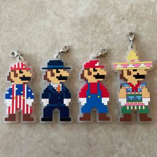 ニンテンドウ(任天堂)のスーパーマリオ　ラバーチャーム　4点セット(キャラクターグッズ)