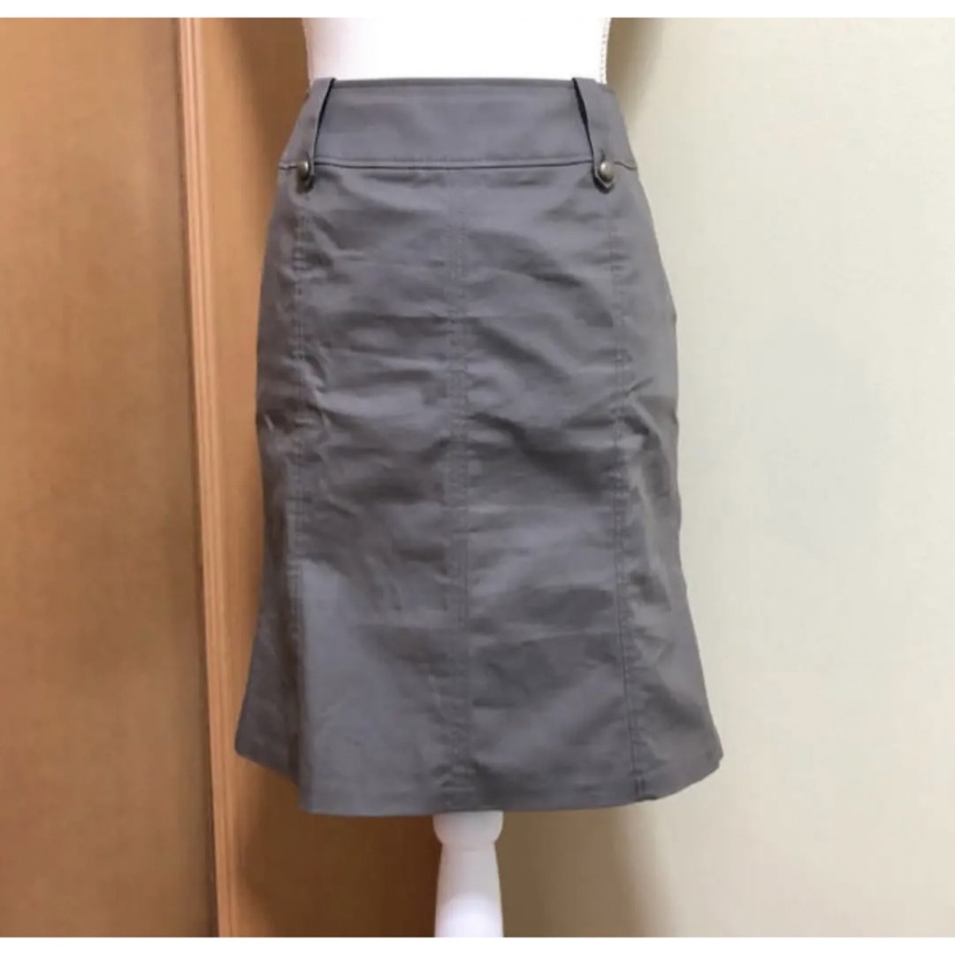 INDIVI(インディヴィ)のINDVI スカート チャコールグレー レディースのスカート(ひざ丈スカート)の商品写真