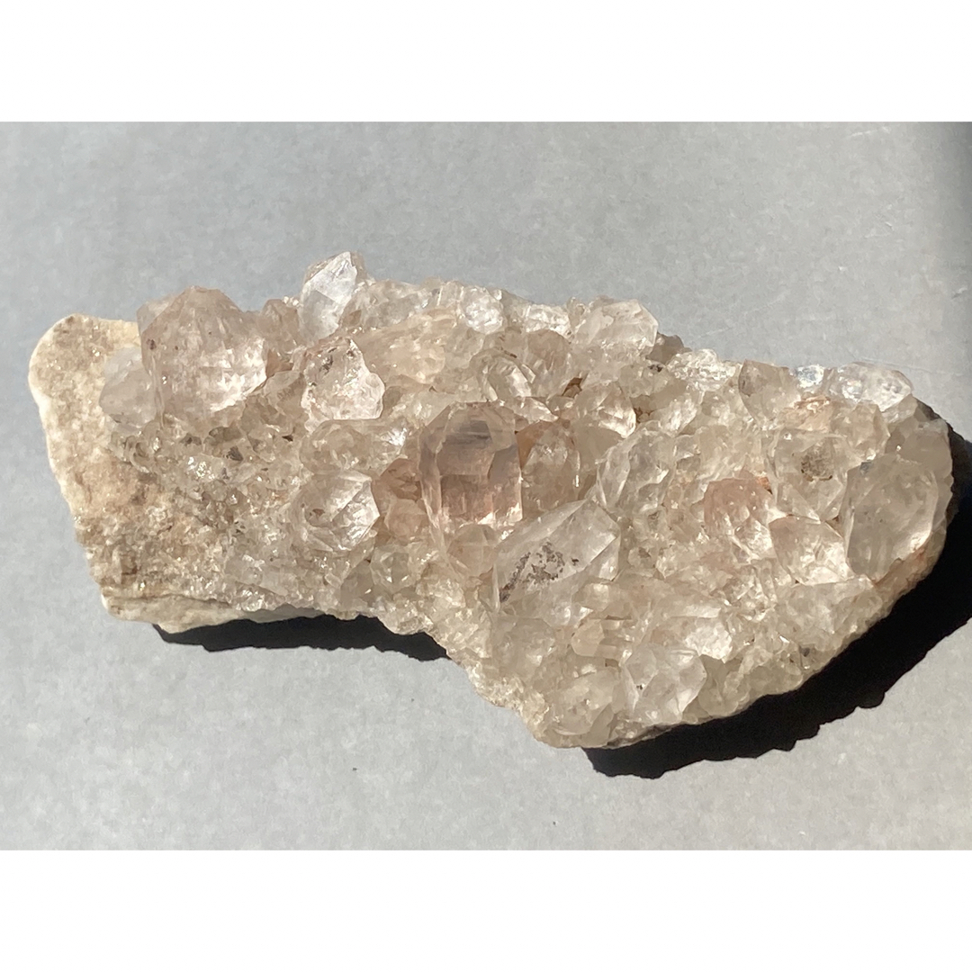 マニカラン産 ヒマラヤ水晶クラスター　天然石　原石　ピンククラスター