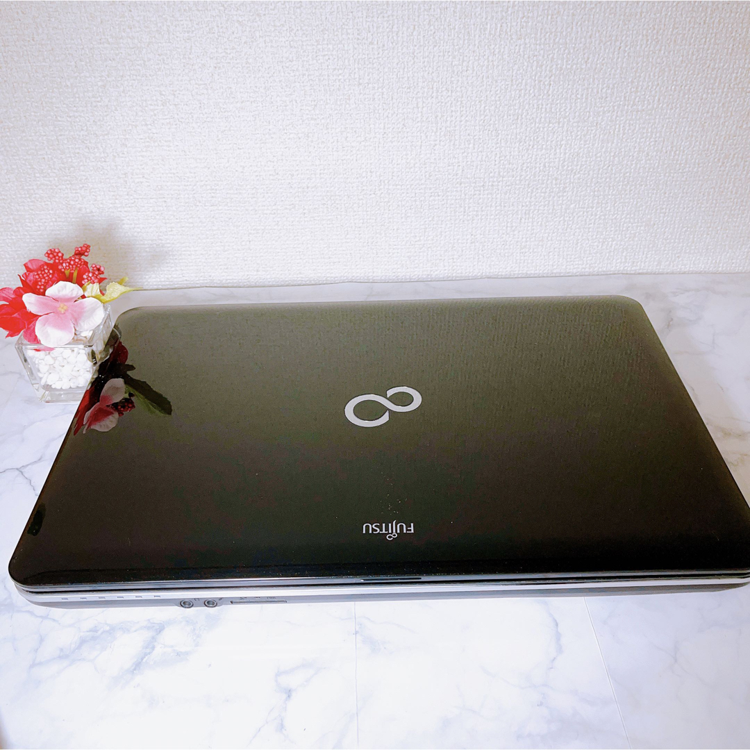 富士通 - 美品✨すぐに使えるノートパソコン✨爆速SSD✨Windows11