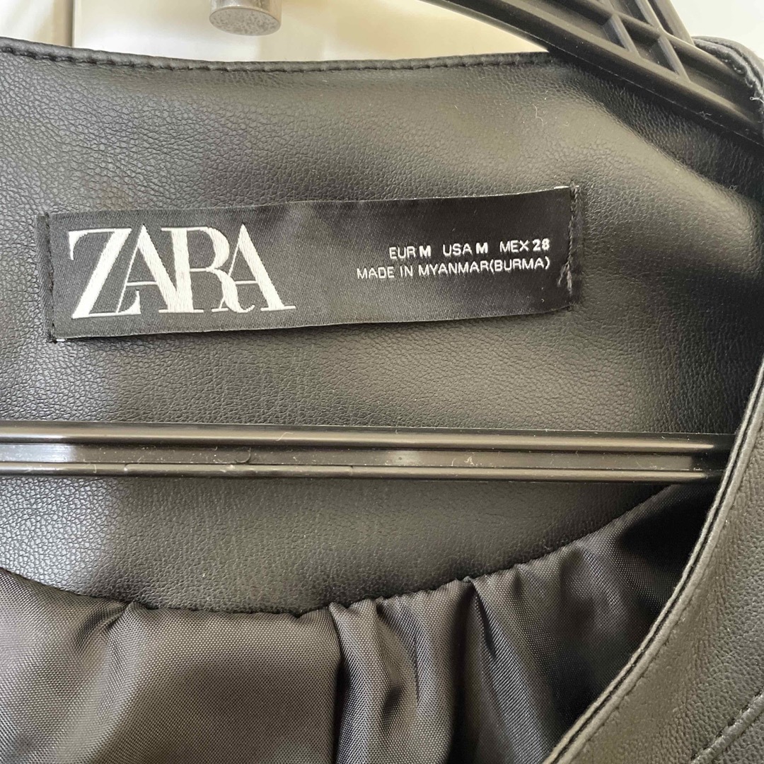 ZARA(ザラ)のZARA レザー調ノーカラージャケット レディースのジャケット/アウター(ノーカラージャケット)の商品写真