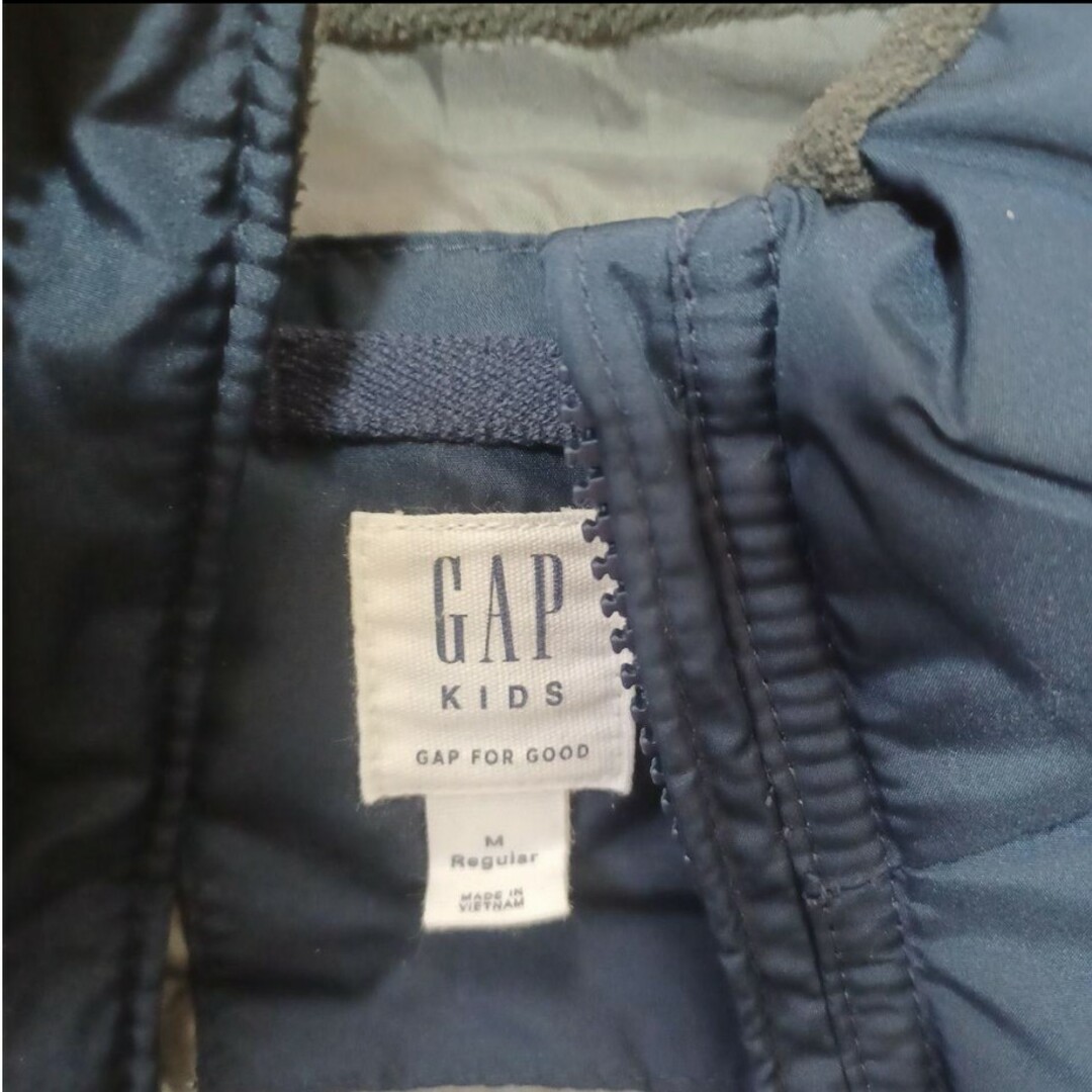 GAP Kids(ギャップキッズ)のGAP KIDS　ベスト　【130】 キッズ/ベビー/マタニティのキッズ服男の子用(90cm~)(ジャケット/上着)の商品写真