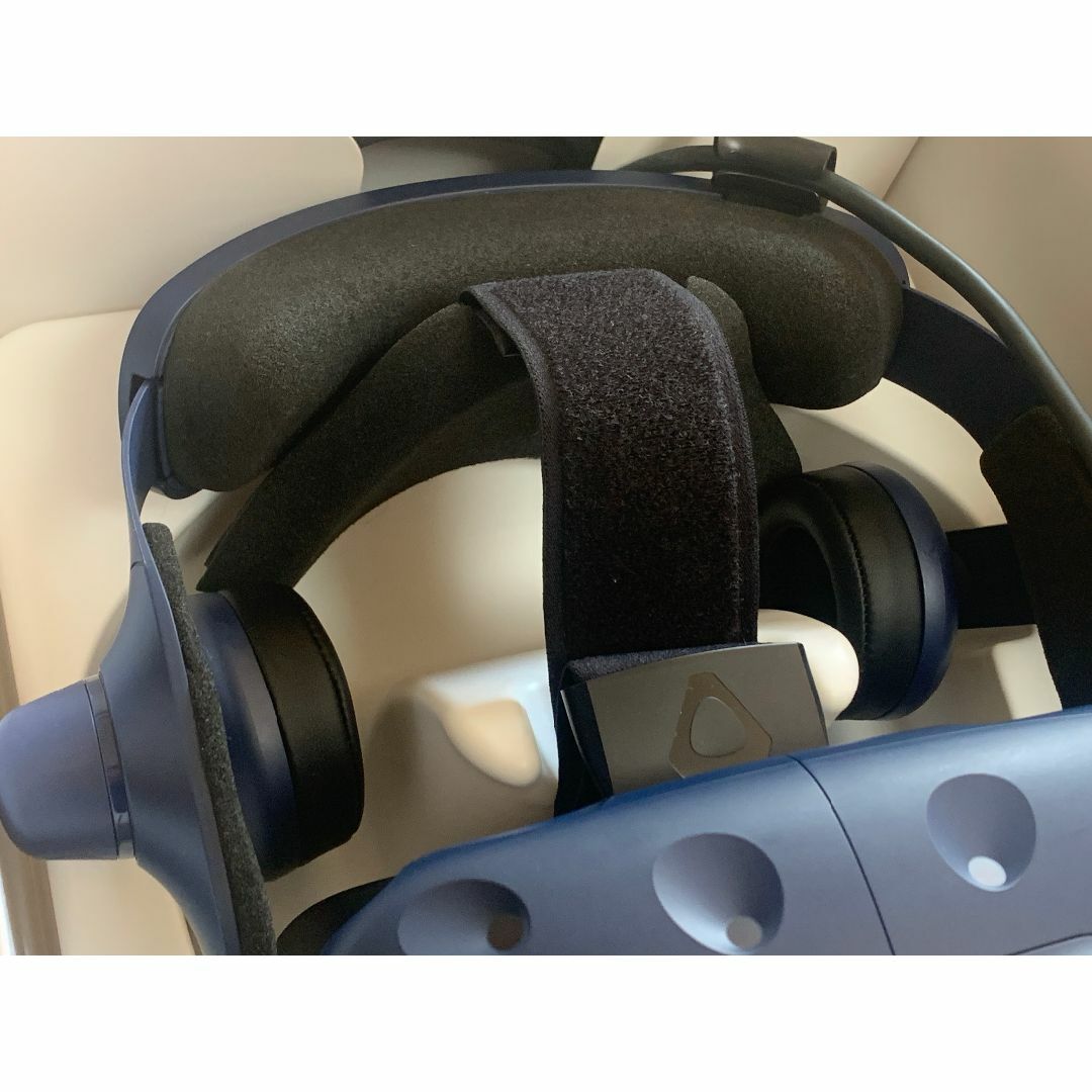 美品 HTC VIVE PRO VRゴーグル HMD #3 スマホ/家電/カメラのPC/タブレット(PC周辺機器)の商品写真