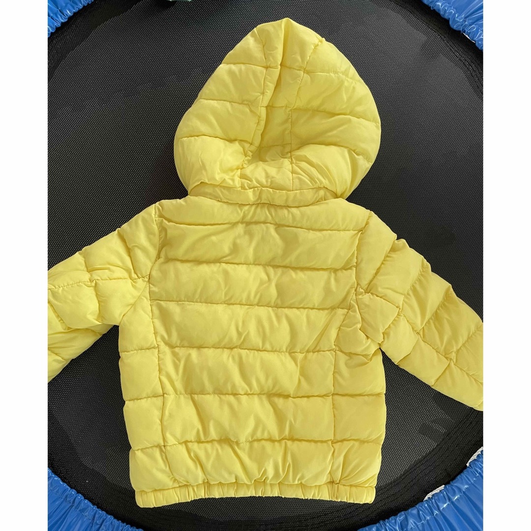 UNIQLO(ユニクロ)のユニクロ　ダウン　80 赤ちゃん　ベビー　黄色 キッズ/ベビー/マタニティのベビー服(~85cm)(ジャケット/コート)の商品写真
