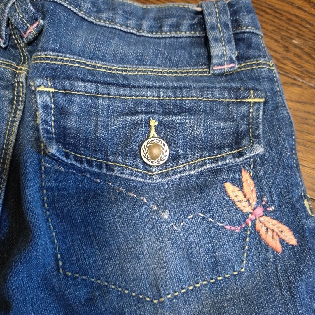 GAP Kids(ギャップキッズ)のGAPKIDS　刺繍入りデニムハーフパンツ150cm キッズ/ベビー/マタニティのキッズ服女の子用(90cm~)(パンツ/スパッツ)の商品写真