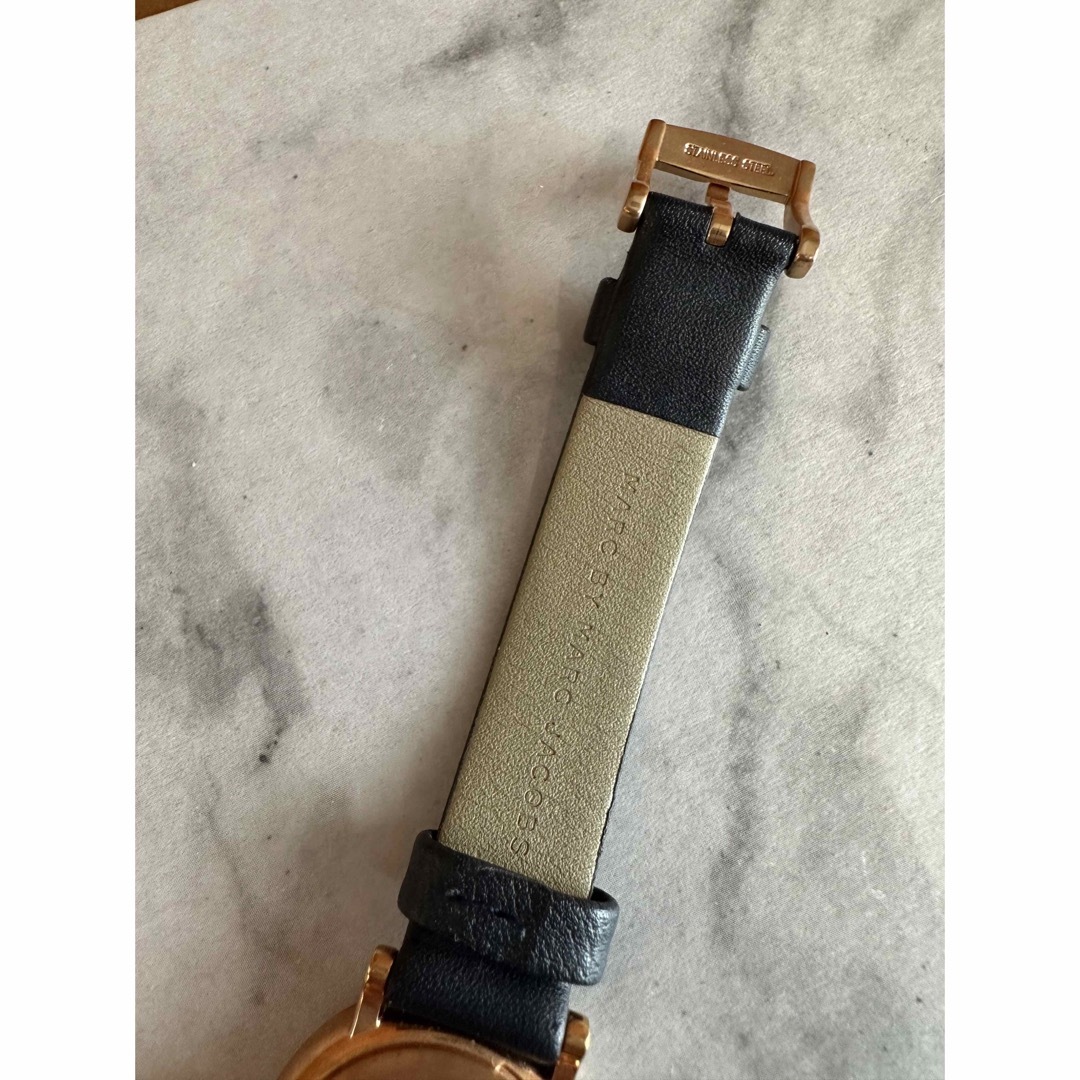 MARC JACOBS(マークジェイコブス)のマークバイジェイコブズ　皮ベルト　時計 レディースのファッション小物(腕時計)の商品写真