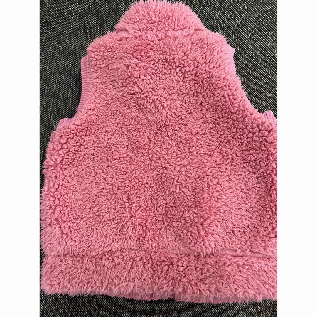 UNIQLO(ユニクロ)のUNIQLO ベビー　ボアベスト　80cm  ピンク　女の子 キッズ/ベビー/マタニティのベビー服(~85cm)(ジャケット/コート)の商品写真