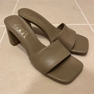 ザラ(ZARA)のZARA ブロックヒールレザーサンダル(サンダル)