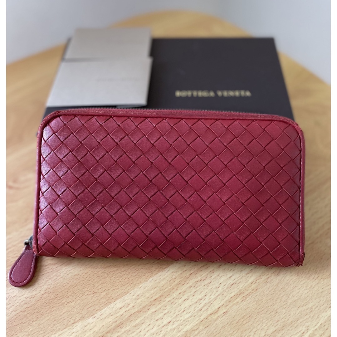 Bottega Veneta(ボッテガヴェネタ)のボッテガヴェネタ　長財布　赤 レディースのファッション小物(財布)の商品写真