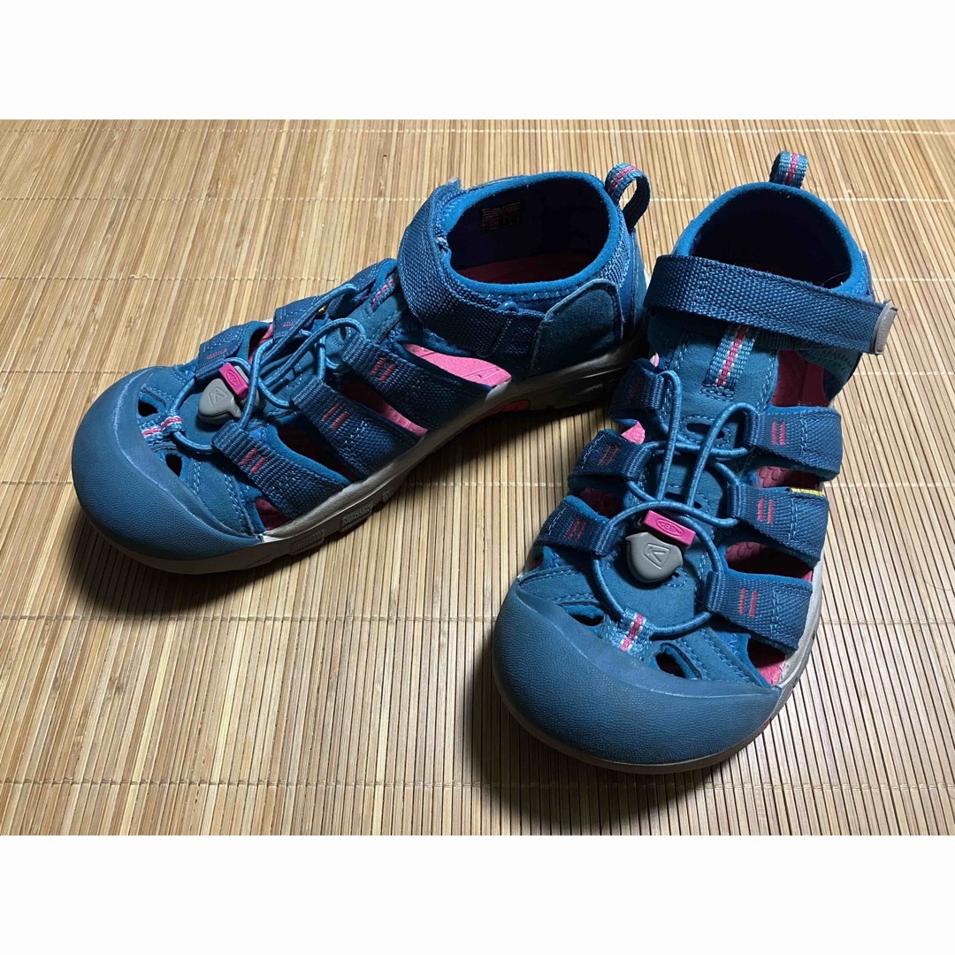 KEEN ニューポートエイチツー　23.5cm