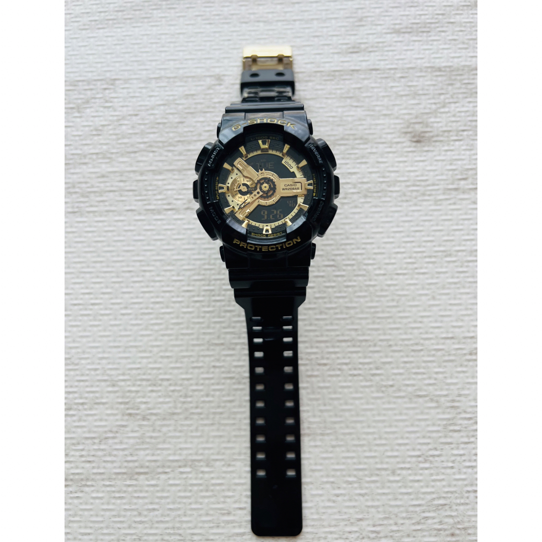 G-SHOCK(ジーショック)のG-SHOCKのGA-110GBのブラック＆ゴールド メンズの時計(腕時計(デジタル))の商品写真