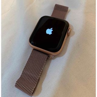 アップルウォッチ(Apple Watch)のAPPLE WATCH SE GPSモデル  MKQ03J/A(腕時計(デジタル))