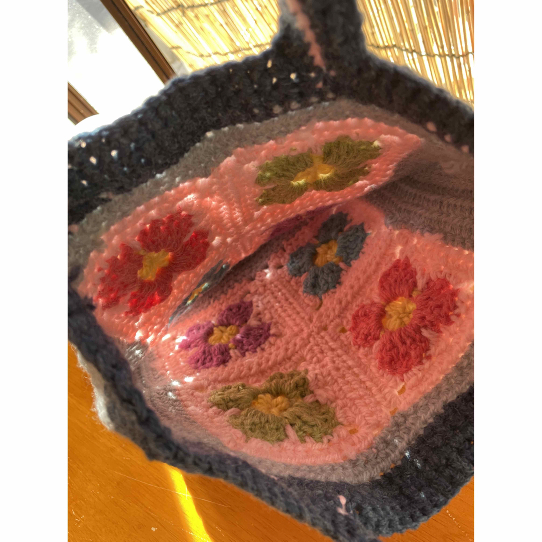 モチーフ編み　バッグ　毛糸　ハンドメイド ハンドメイドのファッション小物(バッグ)の商品写真
