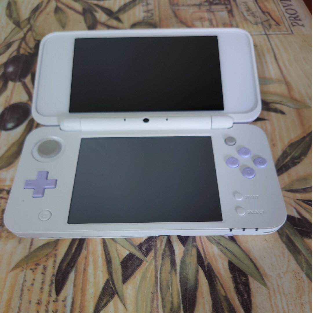 Newニンテンドー2DS LL ホワイト×ラベンダー液晶美品