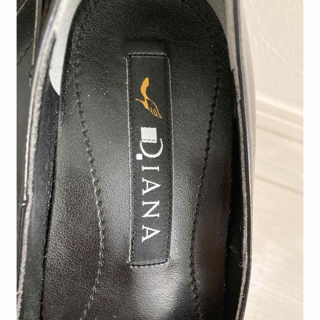 DIANA(ダイアナ)のダイアナ　エナメル　パンプス レディースの靴/シューズ(ハイヒール/パンプス)の商品写真