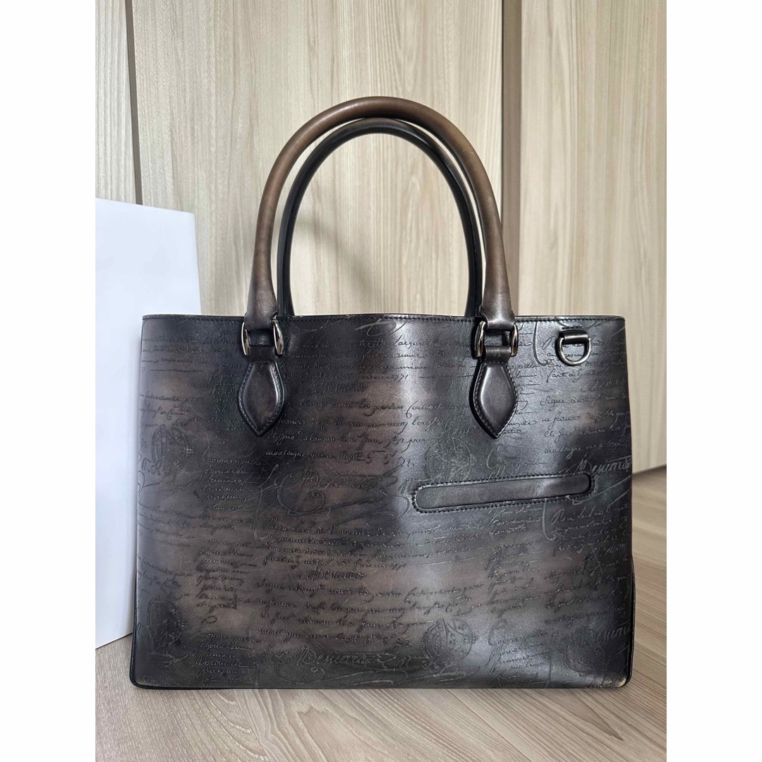 定価47 8万円 Berluti Toujours Scritto Leather Tote Bag ...