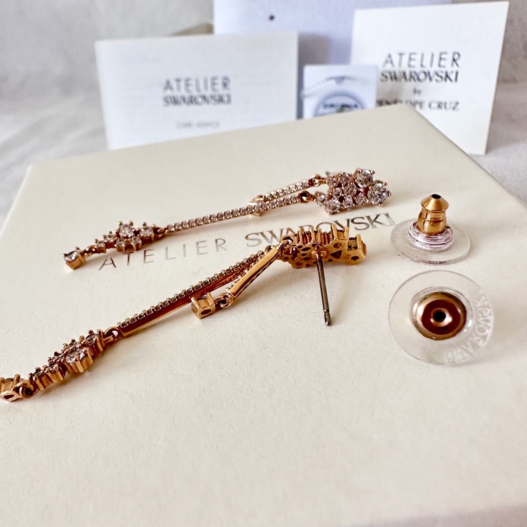 swarovski ATELIE ペネロペクルスコラボ ピンクゴールドピアス-