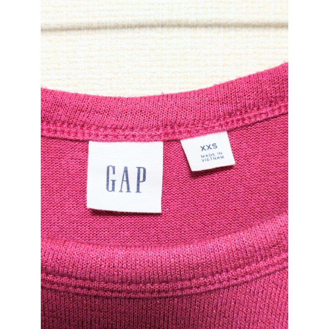 GAP(ギャップ)のGAP　ギャップ　タンクトップ　XXS　ピンク　ラメ　肌着　インナー レディースのトップス(タンクトップ)の商品写真