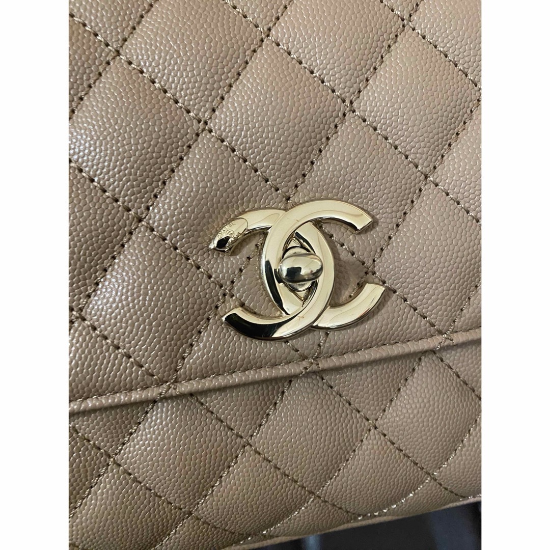 CHANEL(シャネル)のCHANEL ココハンドル29 美品 レディースのバッグ(ハンドバッグ)の商品写真