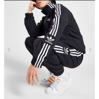 オリジナルス(Originals（adidas）)のadidas Lockup Track Top TrackPants (ジャージ)