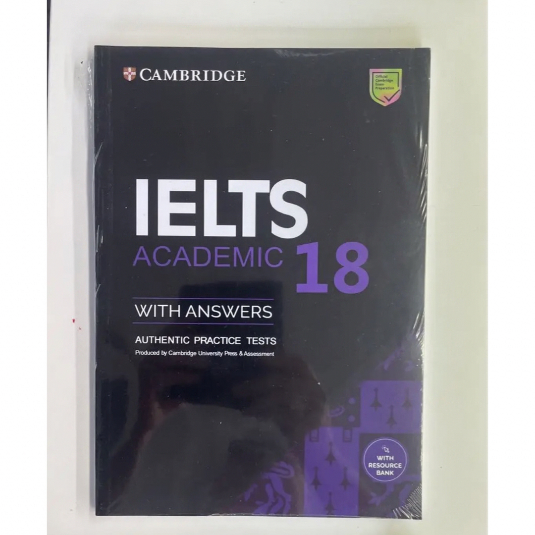 IELTS 18 academic including CD-ROM  エンタメ/ホビーの本(語学/参考書)の商品写真