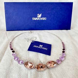 スワロフスキー(SWAROVSKI)のるる様⭐︎swarovskiシンデレラ蝶々ピンクグラデーションネックレス(ネックレス)