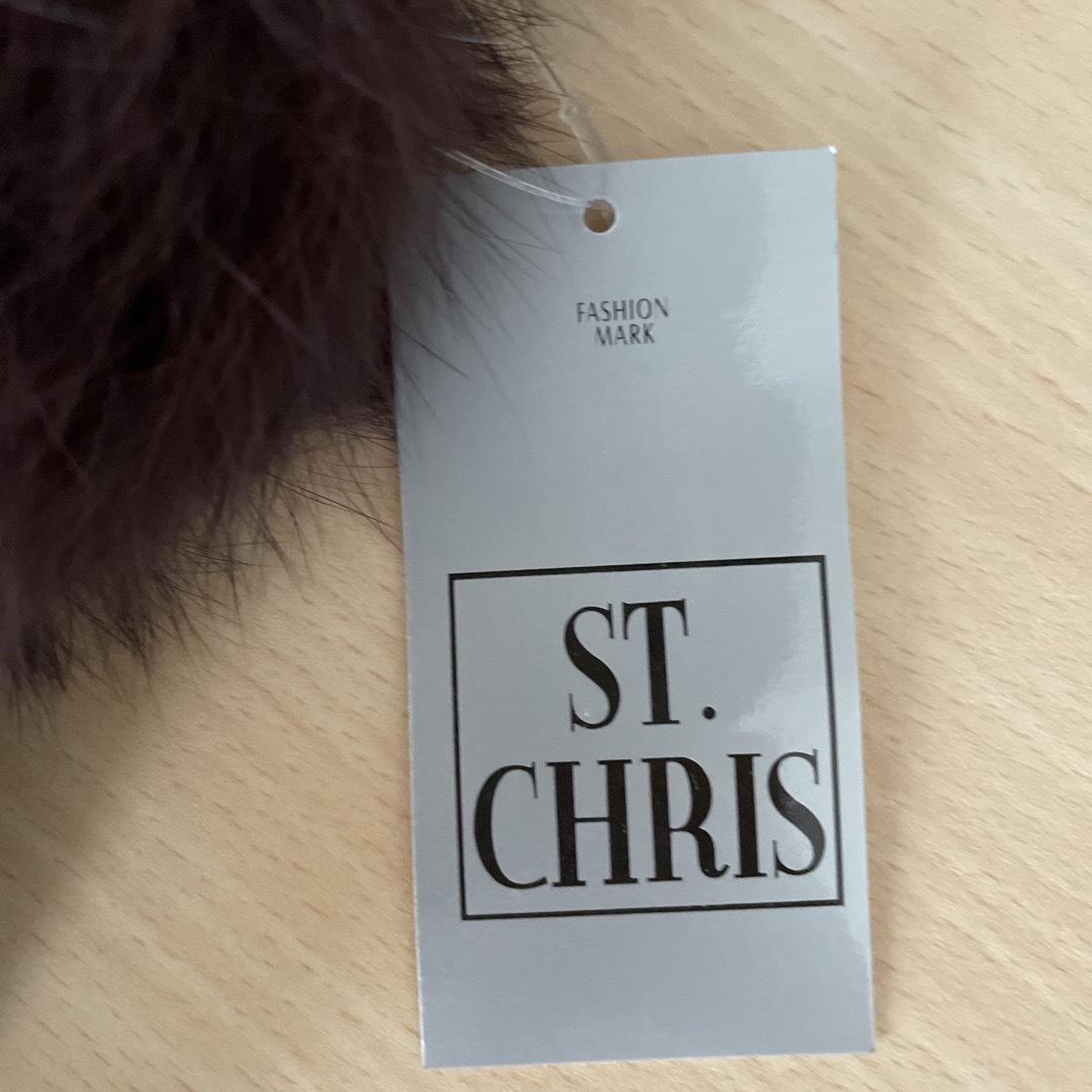 【新品】ST.CHRIS ラビットファー　マフラー レディースのファッション小物(マフラー/ショール)の商品写真