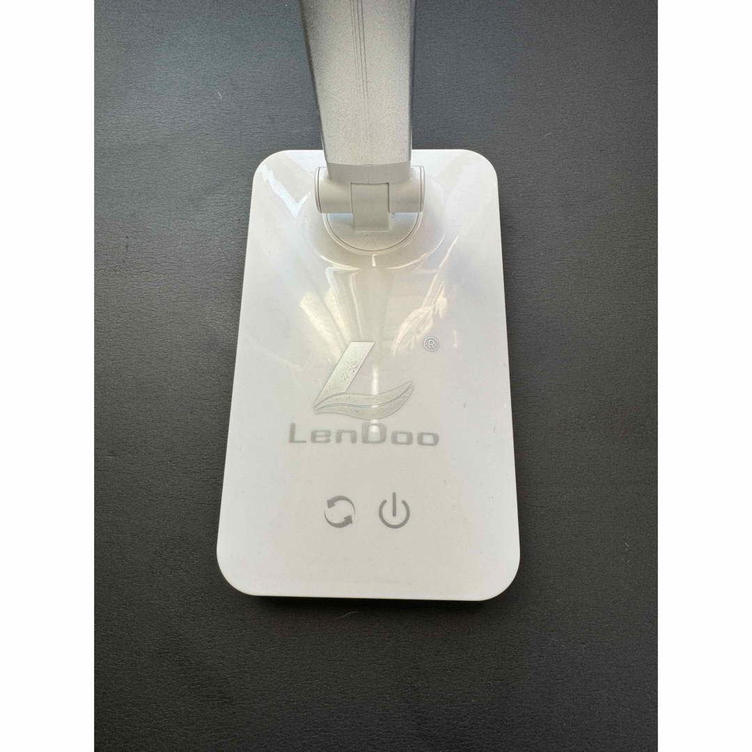 LENDOO デスクライト　LEDライト　卓上ライト　照明　調光　充電　USB インテリア/住まい/日用品のライト/照明/LED(テーブルスタンド)の商品写真
