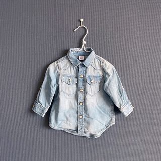 ベビーギャップ(babyGAP)のbabyGap デニムシャツ 70cm(シャツ/カットソー)