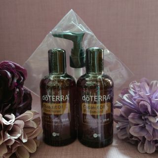 ドテラ(doTERRA)のドテラ　ココナッツオイル２本　＋　ディスペンサー１個(ボディオイル)