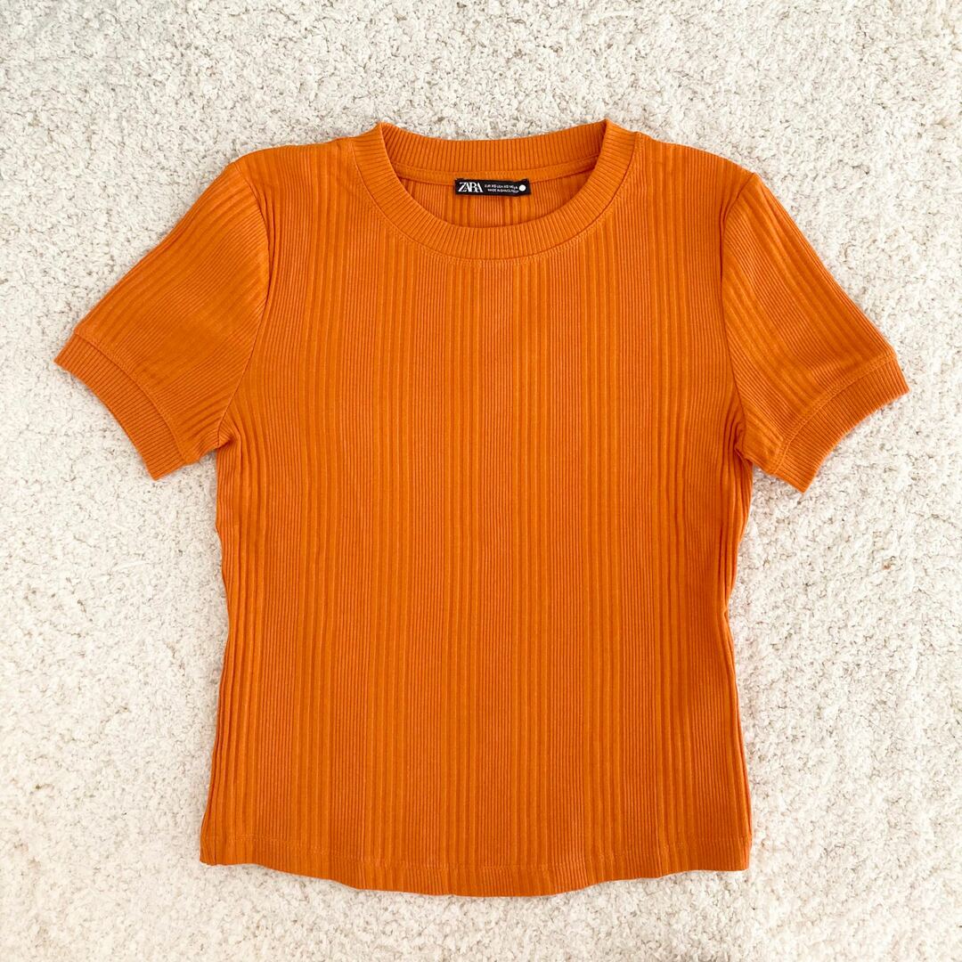 ZARA(ザラ)のZARA リブトップス レディースのトップス(カットソー(半袖/袖なし))の商品写真