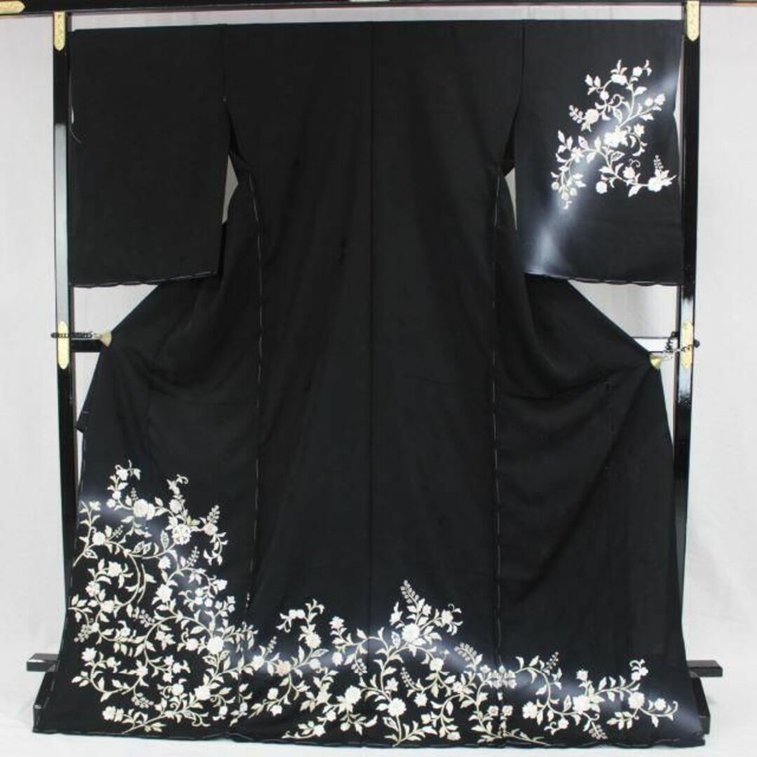AC6263　誂仕立付訪問着　総蘇州手刺繍　黒地唐草柄 レディースの水着/浴衣(着物)の商品写真