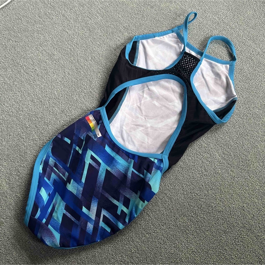 arena(アリーナ)の【新品】arena 競泳女性用水着 Lサイズ2枚 レディースの水着/浴衣(水着)の商品写真