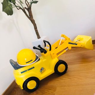 KOMATSU ショベルカー　乗用玩具(電車のおもちゃ/車)