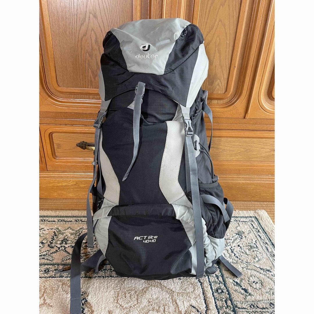 Deuter - ドイター バックパック 40+10Lの通販 by patata｜ドイター