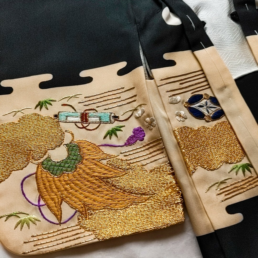 市松人形用 男の子 着物 羽織り 総刺繍 手刺繍 兜 小槌 金雲 黒白 金糸 5