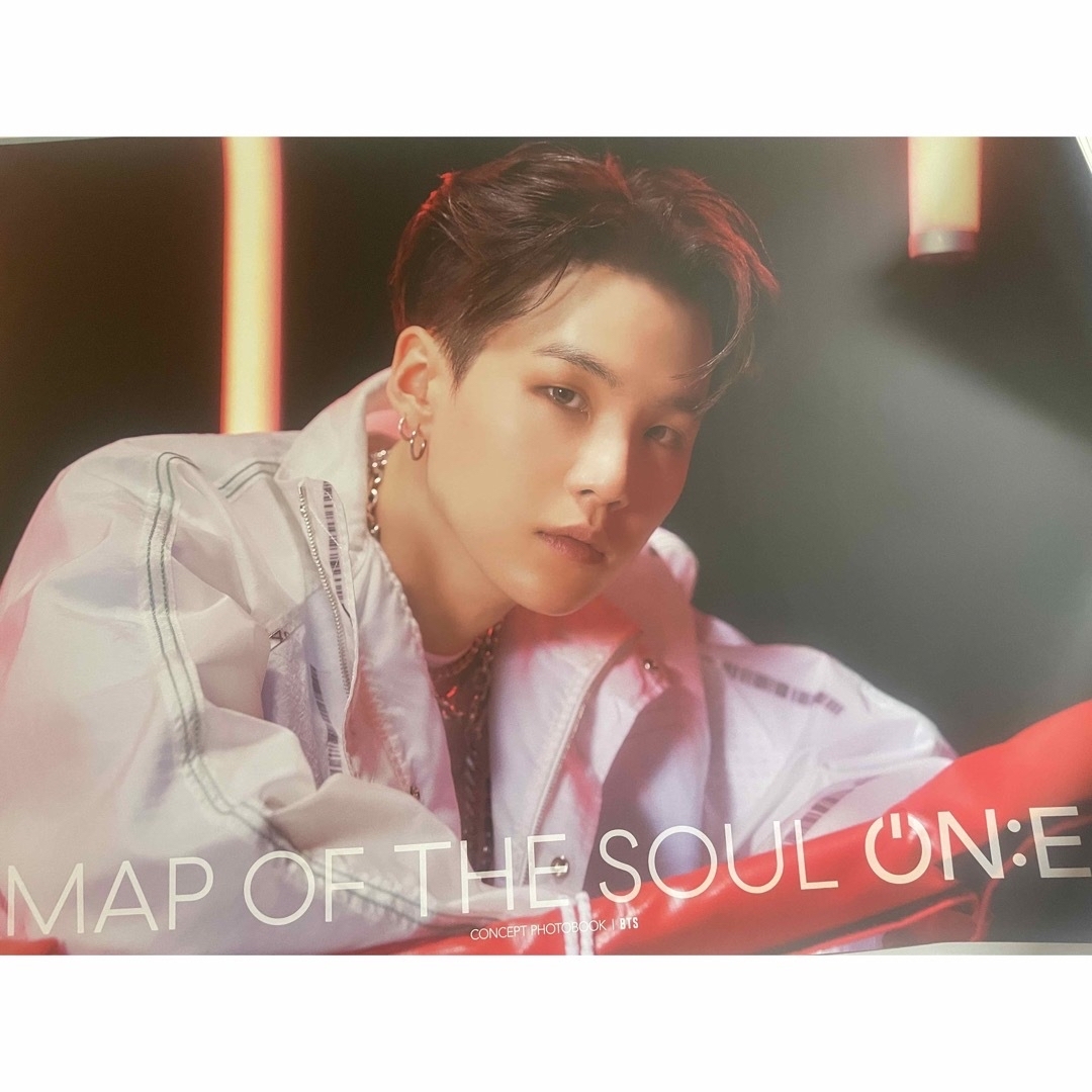 防弾少年団(BTS)(ボウダンショウネンダン)のBTS MAP OF THE SOUL ON:E PHOTO BOOK エンタメ/ホビーのタレントグッズ(アイドルグッズ)の商品写真