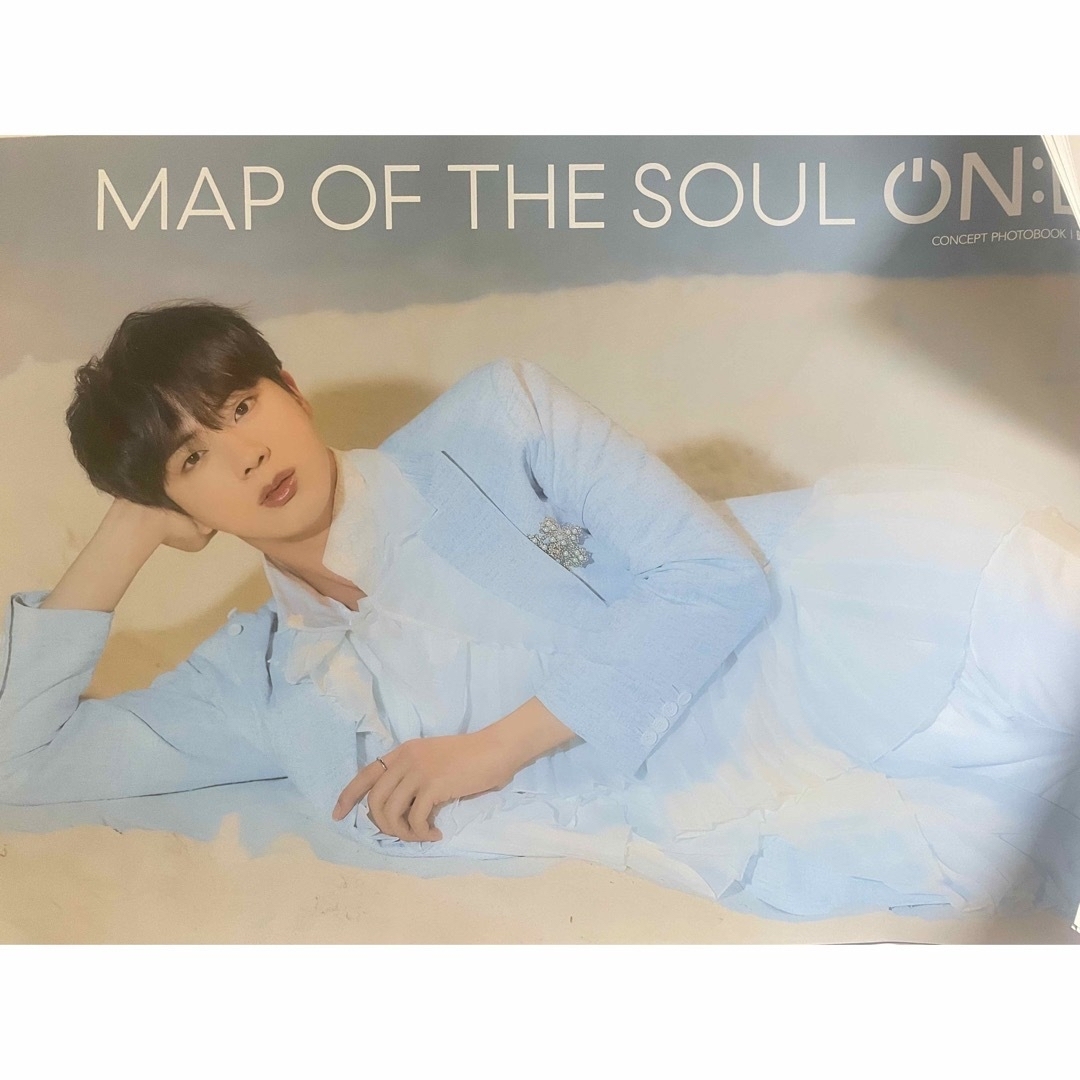 防弾少年団(BTS)(ボウダンショウネンダン)のBTS MAP OF THE SOUL ON:E PHOTO BOOK エンタメ/ホビーのタレントグッズ(アイドルグッズ)の商品写真