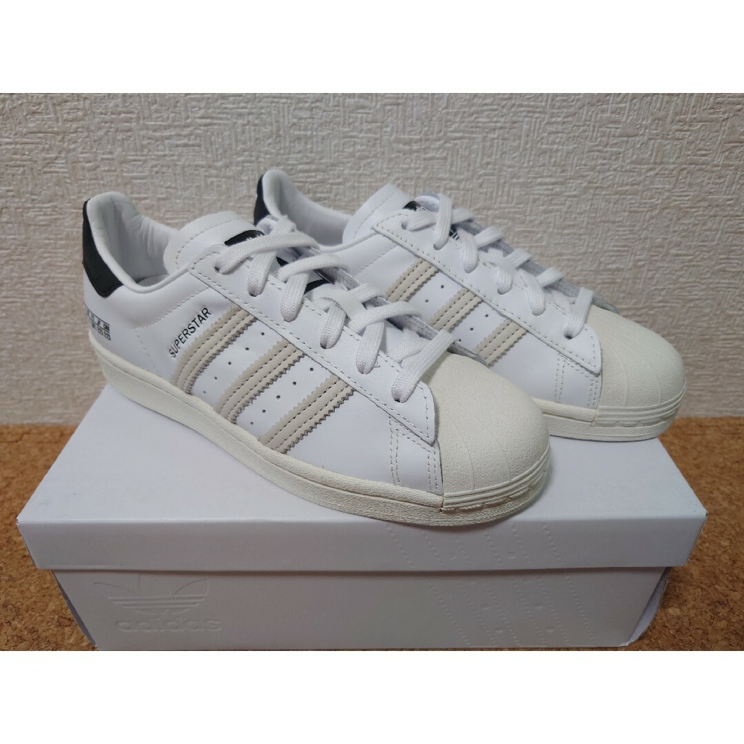 未使用 adidas アディダス スーパースター 22.5cm - スニーカー